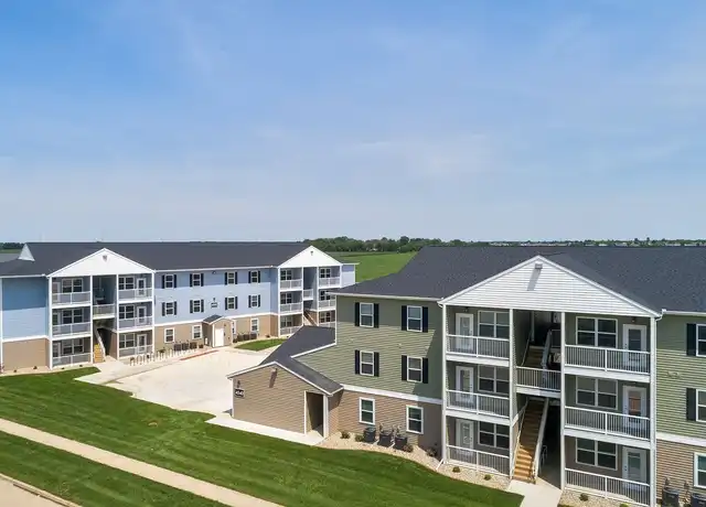Property at Legends Apartments - 4422 Nicklaus Dr, Champaign, IL, 61822, 3 beds, 2 baths, [object Object]