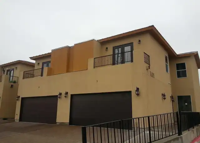 Property at 7601 King Arthurs Ct Unit 7, Laredo, TX, 78041, 3 beds, 2.5 baths, [object Object]