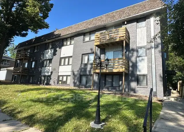 Property at 1235 S 22nd St Unit STREET-11, Lincoln, NE, 68502, 1 bed, 1 bath, [object Object]