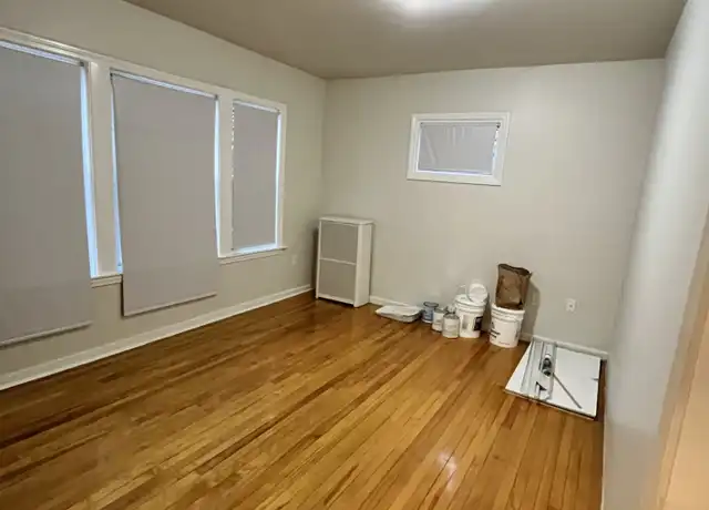 Property at 22 Derby St Unit 2, Worcester, MA, 01604, 3 beds, 1 bath, [object Object]