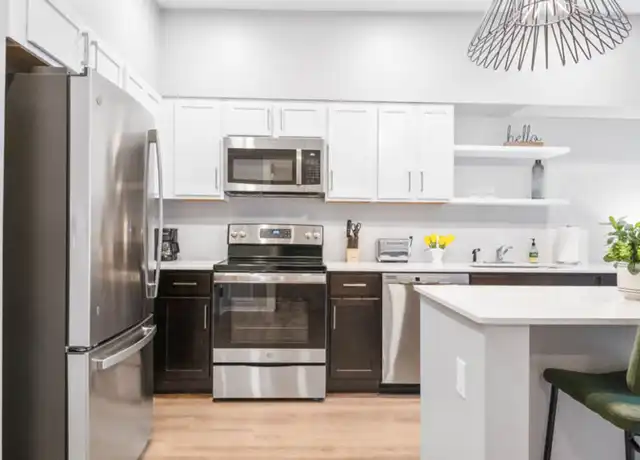 Property at 1060 Centerpoint Dr Unit 2421, Stevens Point, WI, 54481, 1 bed, 1 bath, [object Object]