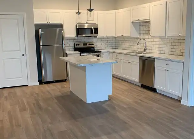Property at 1627 31st St NW, Mandan, ND, 58554, 2 beds, 2 baths, [object Object]