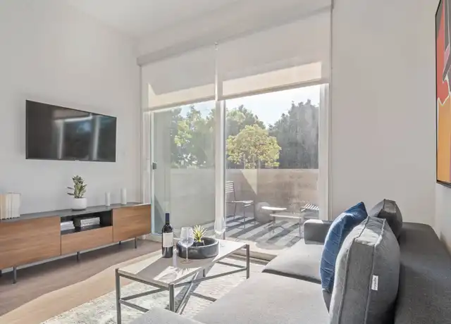 Property at 8820 Belford Ave Unit 4082, Los Angeles, CA, 90045, 1 bed, 1 bath, [object Object]