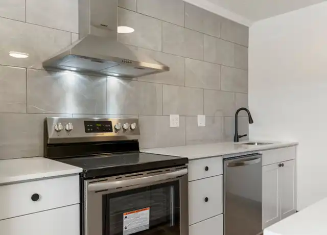 Property at 2510 E 7th St #5, Tulsa, OK, 74104, 1 bed, 1 bath, [object Object]