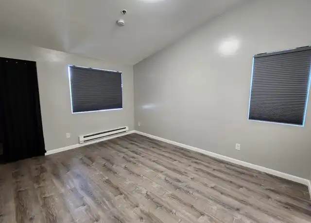 Property at 25035 98th Pl S, Kent, WA, 98030, 2 beds, 1 bath, [object Object]