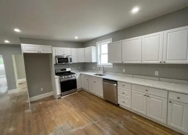 Property at 376 Highland Ave, Somerville, MA, 02144, 4 beds, 2 baths, [object Object]