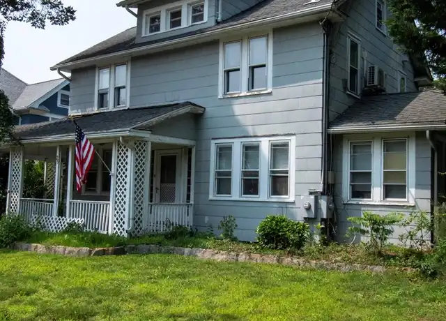Property at 25 Hillside Ave Unit 1, Rockville Centre, NY, 11570, 2 beds, 1 bath, [object Object]