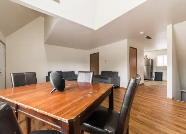 Property at 809 Edgebrook Dr, DeKalb, IL, 60115, 4 beds, 2 baths, [object Object]