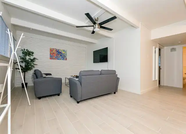 Property at 2232 Bellefontaine Unit 9, Houston, TX, 77030, 2 beds, 1 bath, [object Object]