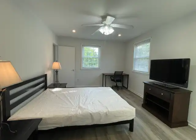 Property at 4199 University Dr, Fairfax, VA, 22030, 1 bed, 1 bath, [object Object]