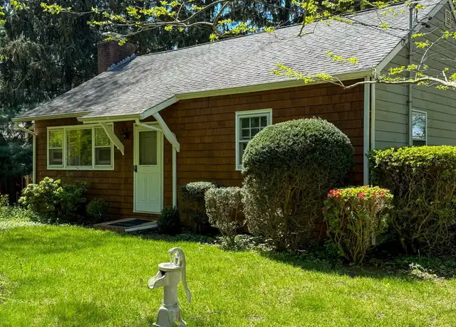 Property at 8415 Soundview Ave, Southold, NY, 11971, 2 beds, 1 bath, [object Object]