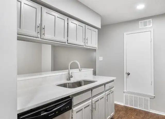 Property at 2431 Kingsford Ct, Arlington, TX, 76017, 2 beds, 2.5 baths, [object Object]