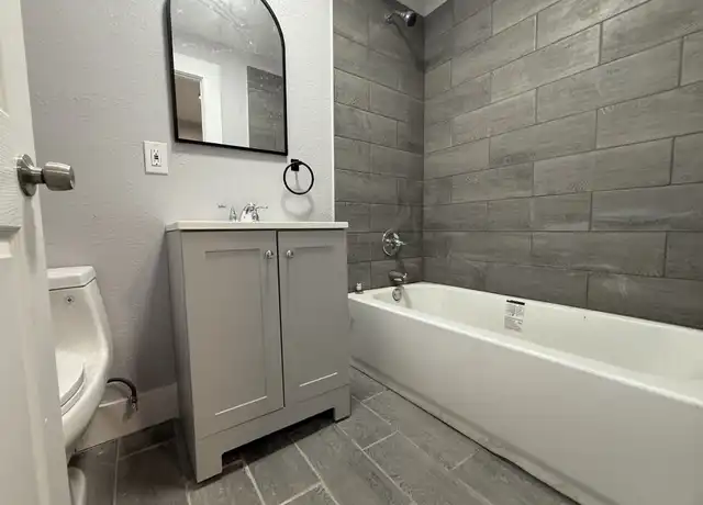 Property at 2346 E Crockett St Unit B, San Antonio, TX, 78202, 2 beds, 1 bath, [object Object]