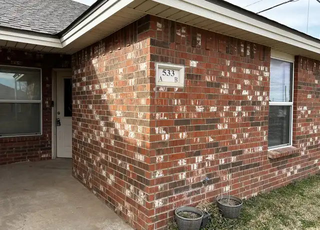 Property at 533 N Clinton Ave, Lubbock, TX, 79416, 3 beds, 3 baths, [object Object]