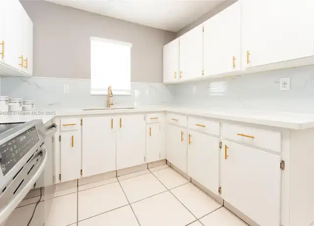 Property at 452 SW 2nd St #13, Miami, FL, 33130, 3 beds, 2 baths, [object Object]