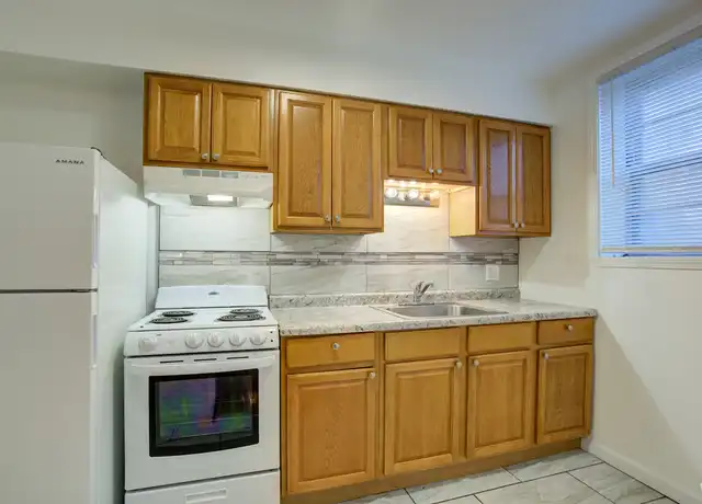 Property at 4837 Cadieux Rd Unit 10, Detroit, MI, 48224, 2 beds, 1 bath, [object Object]