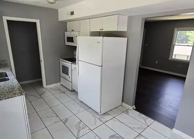 Property at 1192 Mountain Ave, Salem, VA, 24153, 2 beds, 1 bath, [object Object]