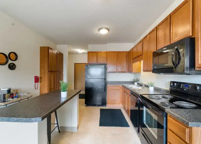 Property at 305 5th Ave S, St Cloud, MN, 56301, 2 beds, 2 baths, [object Object]