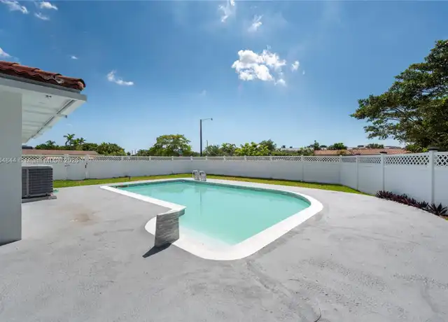 Property at 4700 McKinley St, Hollywood, FL, 33021, 5 beds, 3 baths, [object Object]