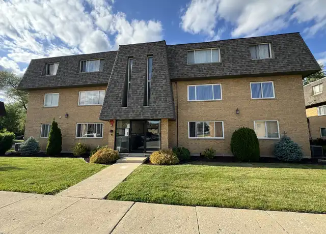 Property at 6616 104th Pl Unit 5, Chicago Ridge, IL, 60415, 2 beds, 1 bath, [object Object]