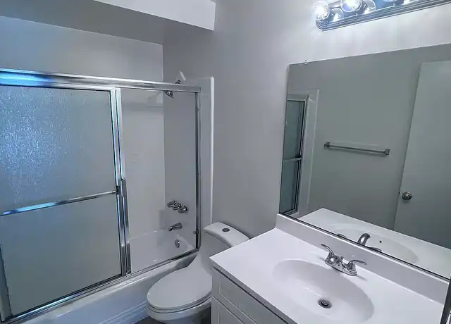 Property at 10808 Victory Blvd, North Hollywood, CA, 91606, 1 bed, 1 bath, [object Object]