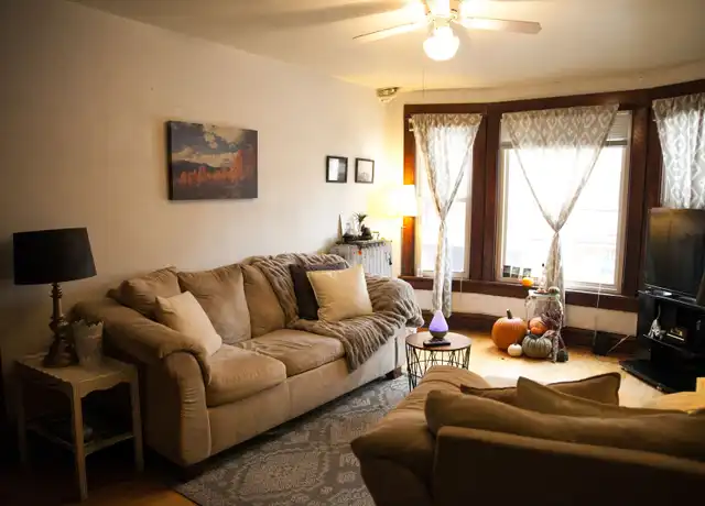 Property at 213 N Hamilton St Unit 3S, Madison, WI, 53703, 2 beds, 1 bath, [object Object]