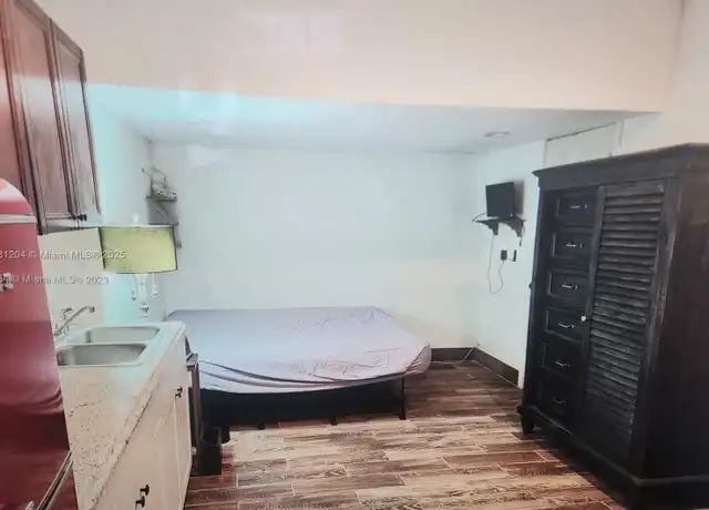 Property at 2251 NW 87th Ter, Pembroke Pines, FL, 33024, 1 bed, 1 bath, [object Object]