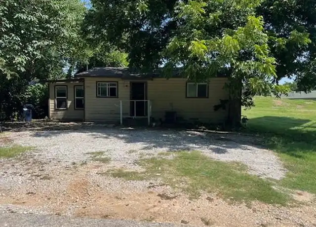 Property at 1504 Greenlee St, Denton, TX, 76205, 2 beds, 1 bath, [object Object]