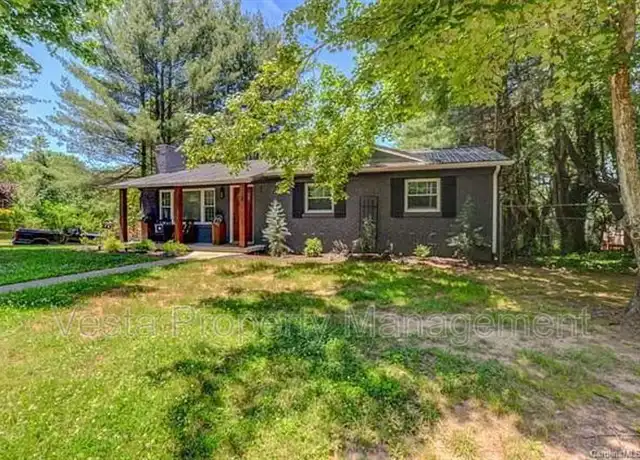 Property at 2 Mardell Cir, Asheville, NC, 28806, 4 beds, 3 baths, [object Object]