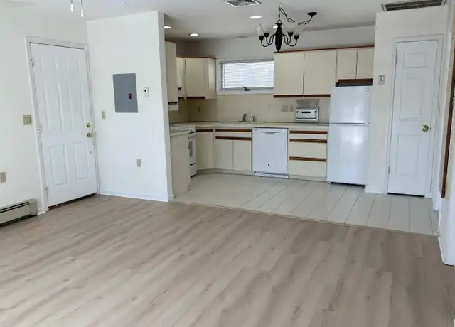 Property at 1002 Main St Unit Rear, Belmar, NJ, 07719, 1 bed, 1 bath, [object Object]
