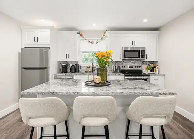 Property at 25 Lorraine Ct Unit 2nd Floor, Northport, NY, 11768, 2 beds, 1 bath, [object Object]