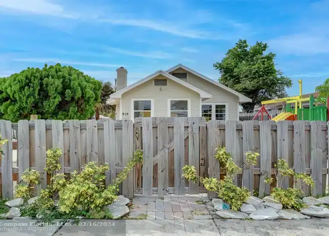 Property at 919 N J St, Lake Worth Beach, FL, 33460, 2 beds, 2 baths, [object Object]