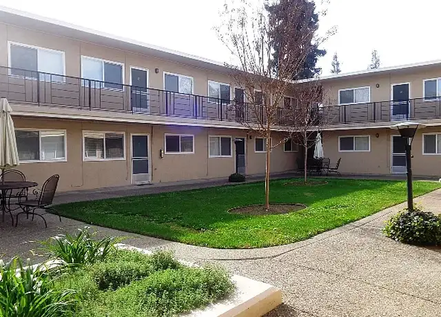 Photo of 123 Stoakes Ave, San Leandro, CA 94577