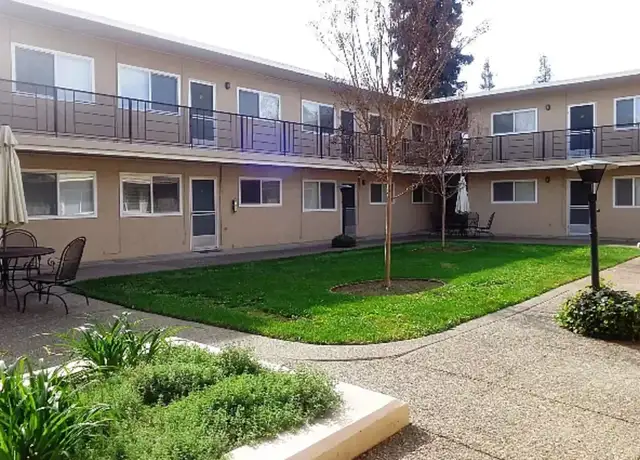 Photo of 123 Stoakes Ave, San Leandro, CA 94577