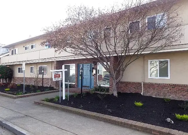 Photo of 123 Stoakes Ave, San Leandro, CA 94577