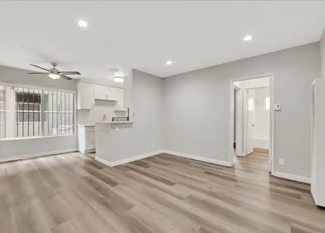 Property at 12761 Pacific Ave Unit 04, Los Angeles, CA, 90066, 2 beds, 2 baths, [object Object]