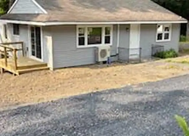 Property at 405 Tulip Ln, Saylorsburg, PA, 18353, 3 beds, 1 bath, [object Object]