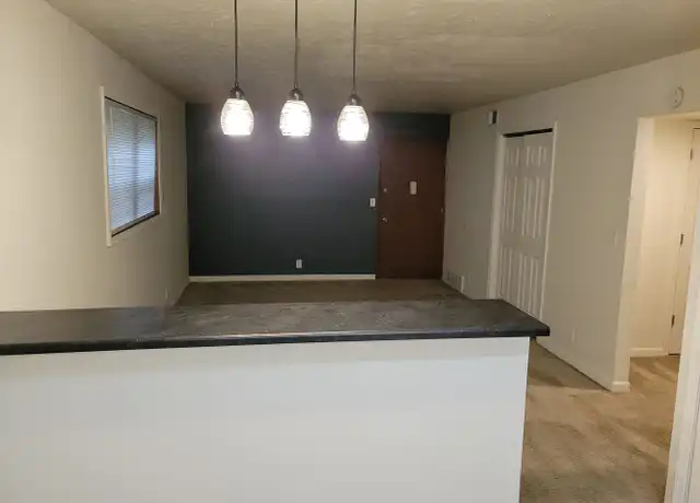 Property at 4955 Cuming St Unit 4955-2, Omaha, NE, 68132, 1 bed, 1 bath, [object Object]