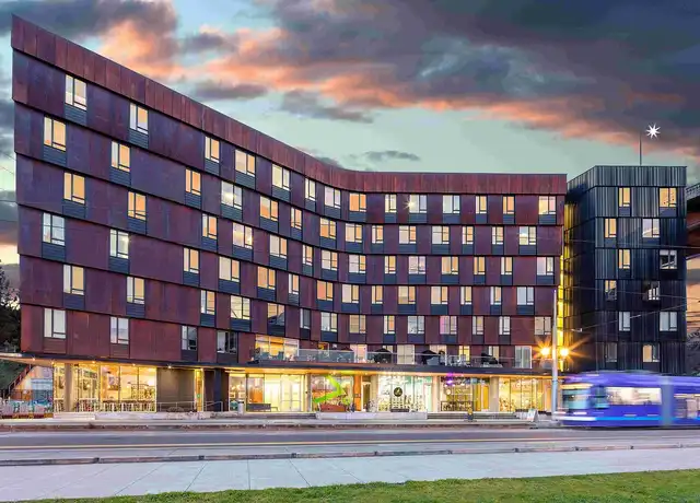 Property at Urban Living, Elevated Comfort - 3155 S Moody Ave, Portland, OR, 97239, 0-2 beds, 1-2 bath, [object Object]
