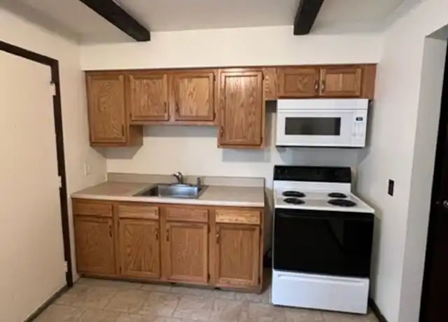 Property at 1003 Maple St, Natrona Heights, PA, 15065, 2 beds, 1 bath, [object Object]