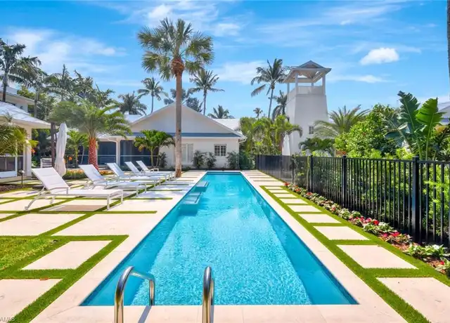 Property at 67 8th Ave S, Naples, FL, 34102, 4 beds, 3 baths, [object Object]