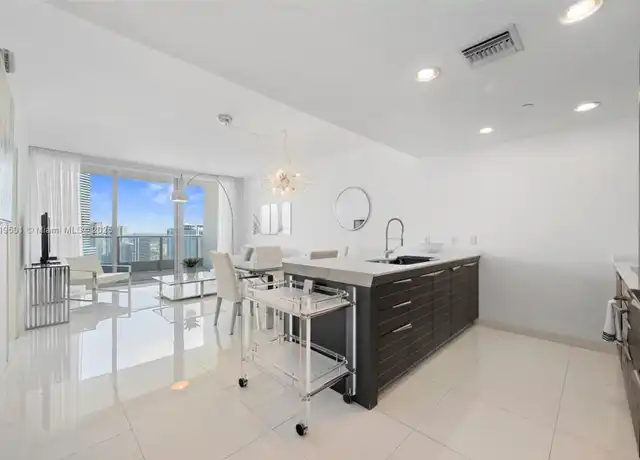 Property at 200 Biscayne Boulevard Way #4314, Miami, FL, 33131, 1 bed, 1.5 baths, [object Object]