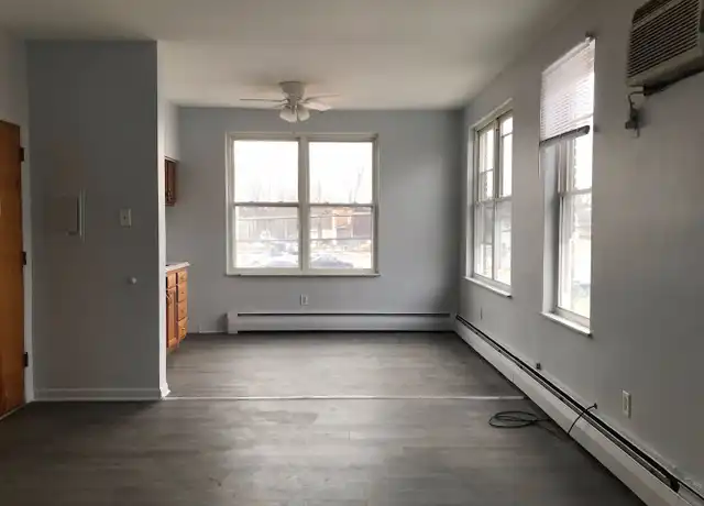 Property at 4010 Montgomery Rd Unit 1, Norwood, OH, 45212, 1 bed, 1 bath, [object Object]
