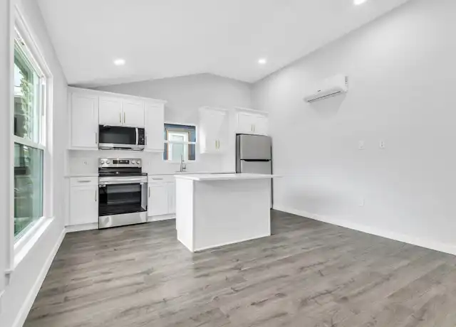 Property at 519 Lexington St Unit 519, Dunedin, FL, 34698, 2 beds, 2 baths, [object Object]