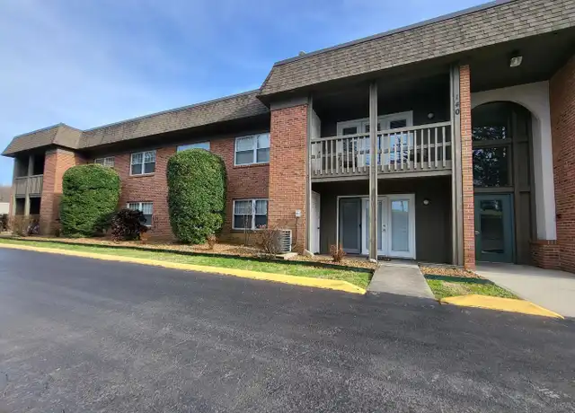 Property at 140 Hayes St, Crossville, TN, 38555, 2 beds, 1.5 baths, [object Object]