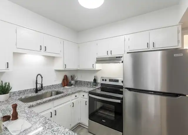 Property at 2526 Sharondale Dr, Nashville, TN, 37215, 2 beds, 1 bath, [object Object]