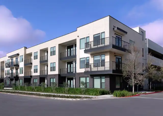 Property at 30 Comal St Unit A9-38, Austin, TX, 78702, 1 bed, 1 bath, [object Object]