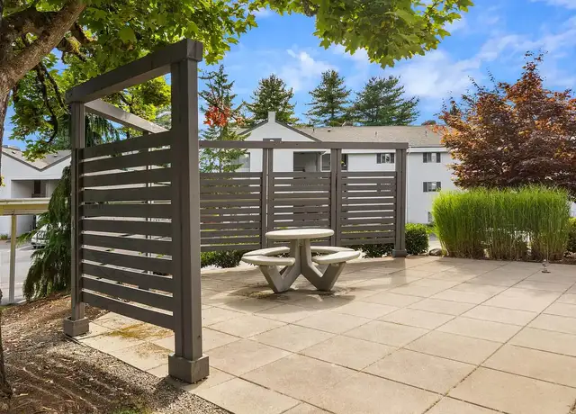 Photo of 500 Monroe Ave NE, Renton, WA 98056