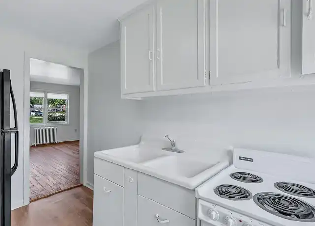 Property at Essex Village & Marlyn Gardens Apartments - 846 Brunswick Rd, Essex, MD, 21221, 1-2 bed, 1 bath, [object Object]