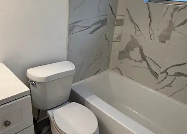 Property at 1020 N 18th Ct Unit 102, Hollywood, FL, 33020, 2 beds, 2 baths, [object Object]